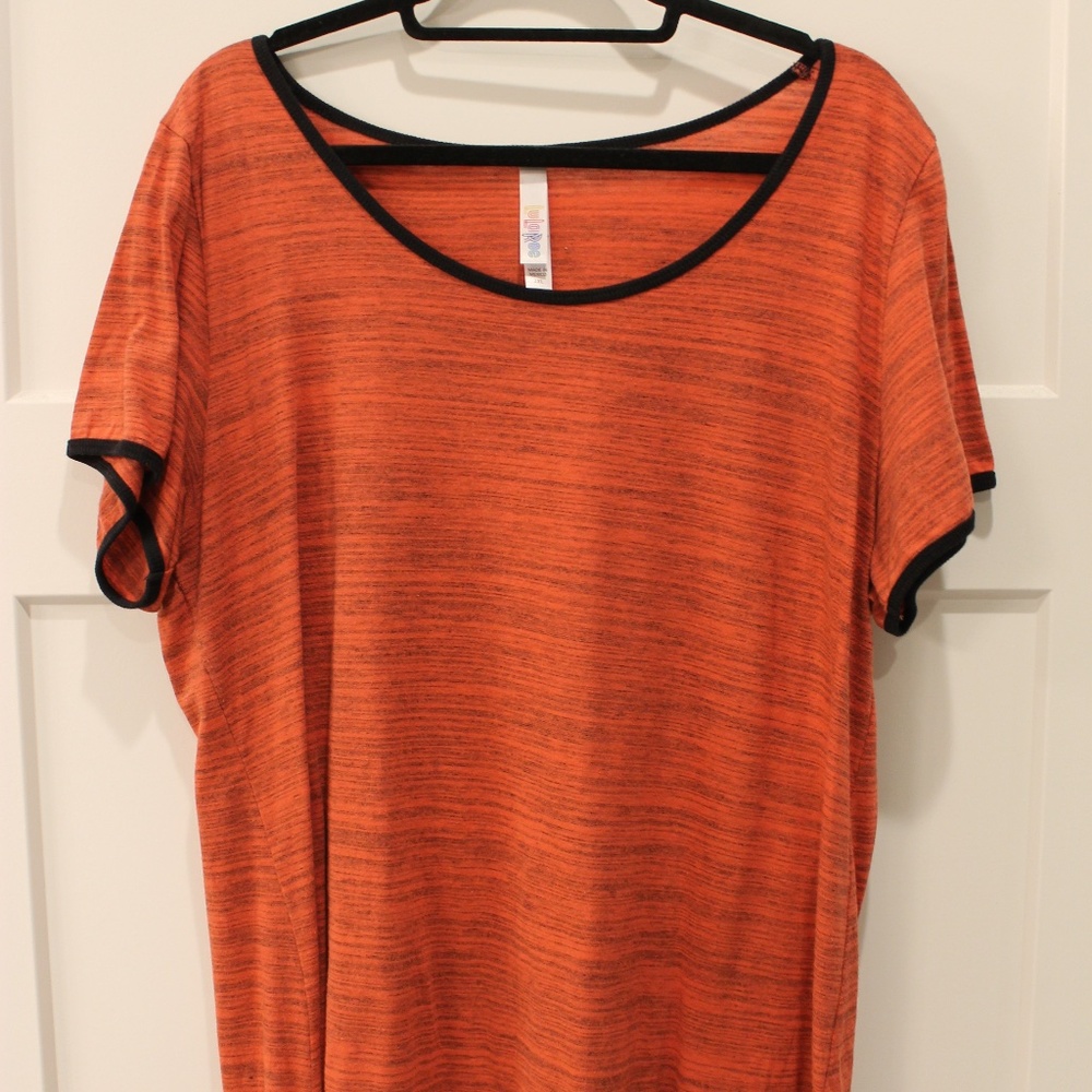 LuLaRoe Classic T - Heathered Orange/black - size 2XL
